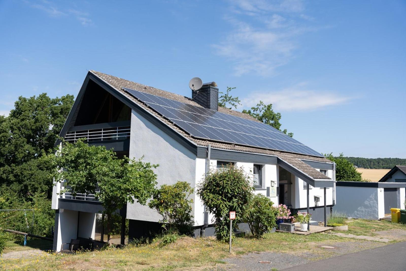 Ferienhaus Schoene Aussicht Ferienwohnung Rot Hemfurth-Edersee Eksteriør bilde